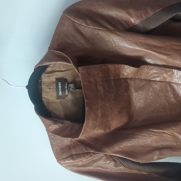 Caramel leather jacket - Picture 4 of 7
